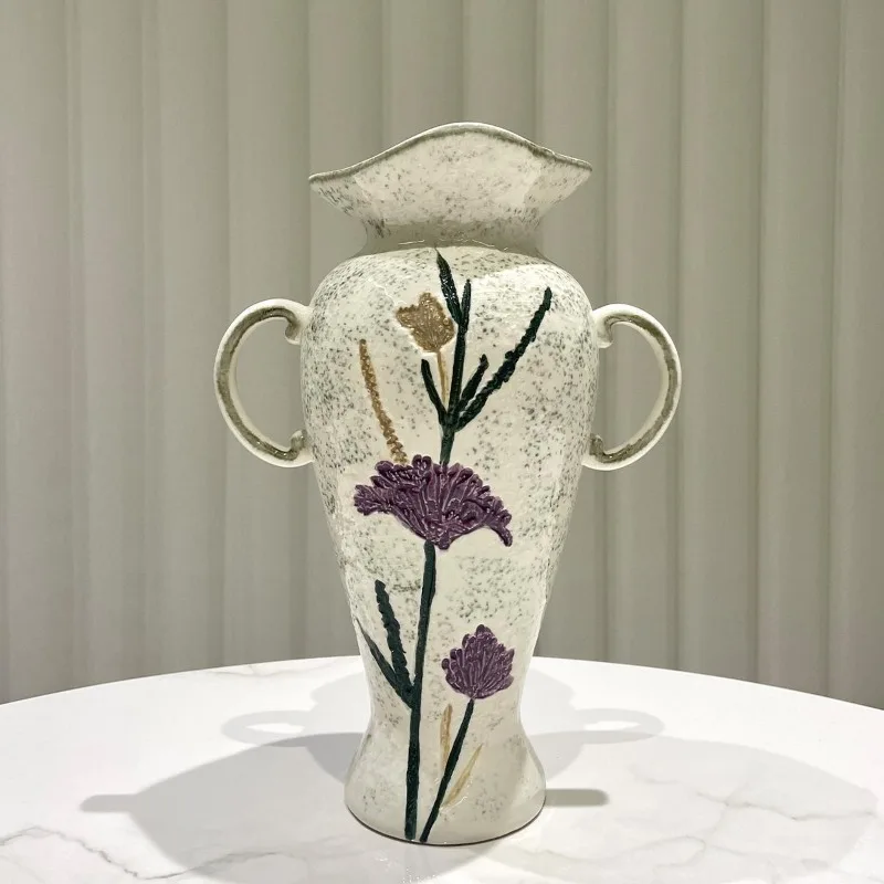 

Vintage Ceramic Vase with A Sense of Luxury and Simplicity تحف كبيره للمنزل В Скандинавском Стиле 2026 Floreros Altos Planter
