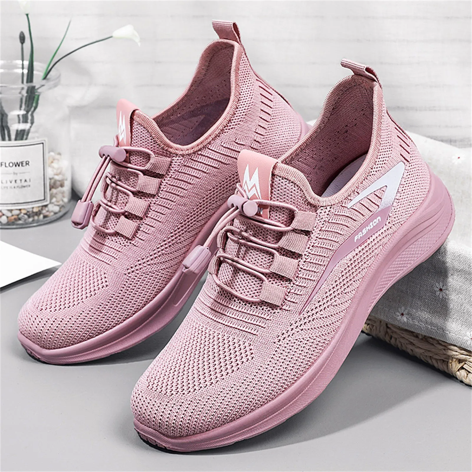 Fashion Sport Running Shoes Women Casual Sneakers Flat Lightweight Mesh Breathable Lace Up Mesh Sneakers Chaussure Femme