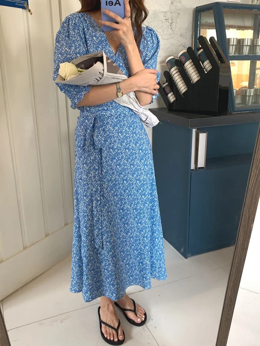 กระโปรงทรงเอ ผ้าพัฟฟ์ ลายดอกไม้สีฟ้า  สำหรับผู้หญิง เอวสูง มีเข็มขัด  แบบไขว้  สไตล์เกาหลี  สำหรับฤดูใบไม้ผลิและฤดูร้อน