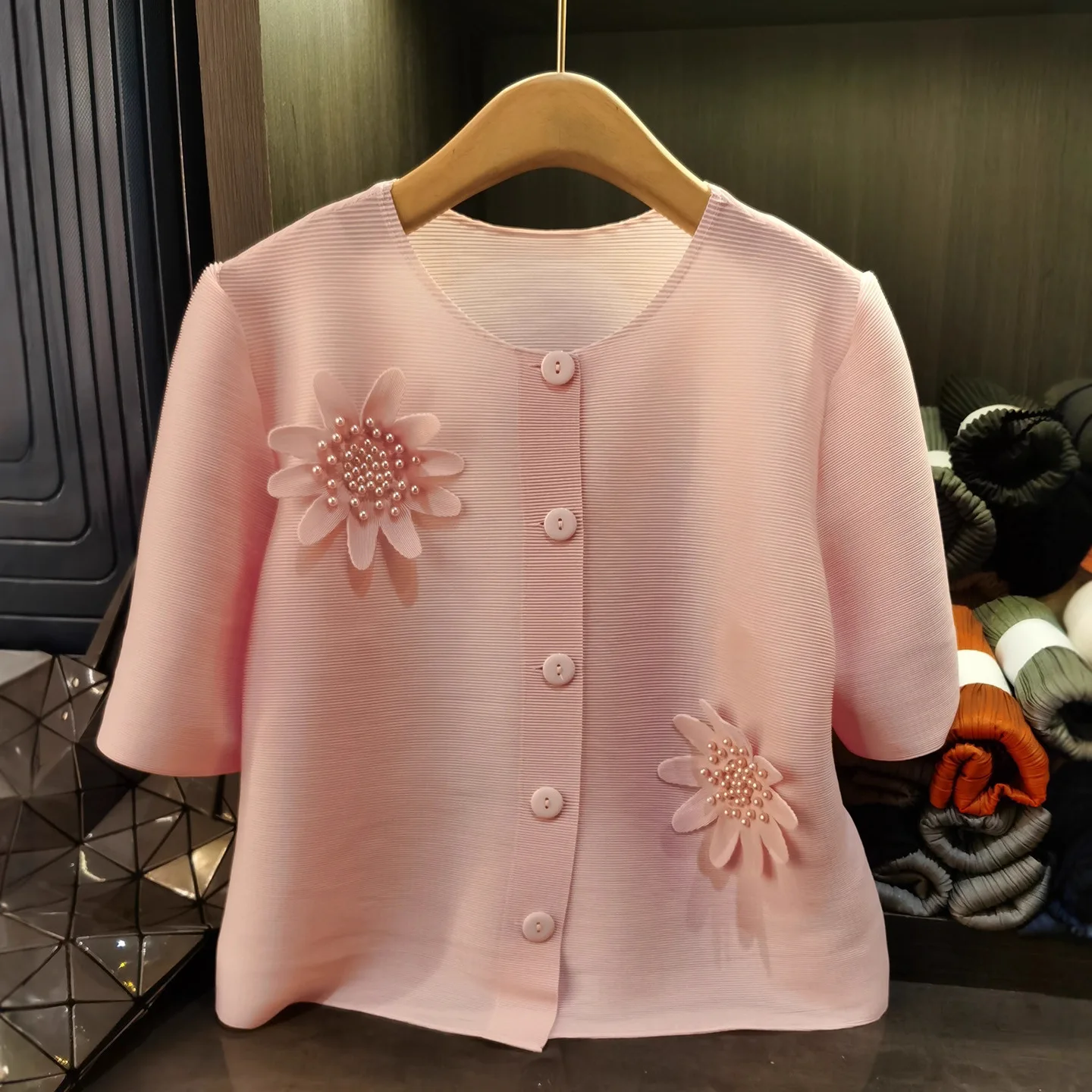 Miyake New 2025 Fashion Heavy Beading Embossed Pleated Short Jacket Temperament Commuting Single-breasted Solid Color Blouse