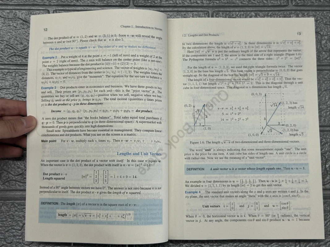 Introduction To Linear Algebra 5th Edition โดย Gilbert Strang หนังสือเรียนตัวเลขขั้นสูงการวิจัยคณิตศาสตร์ต้นฉบับภาษาอังกฤษ