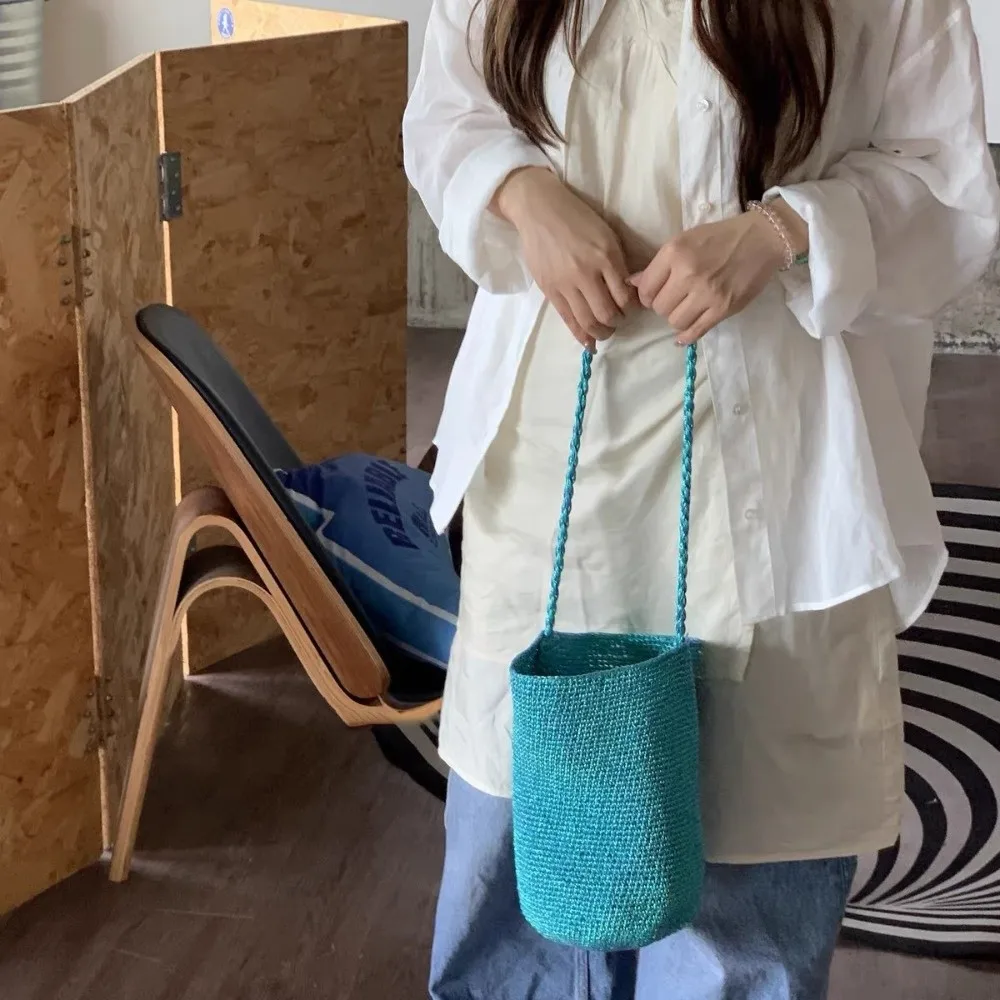Casual Large Capacity Handwoven Bucket Bag Boho Straw Design Metal Line Bucket Bag Handmade Solid Color Crossbody Bag Gifts view 3