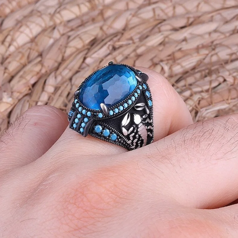 Personality Retro Punk Emerald Scorpion Men's Ring