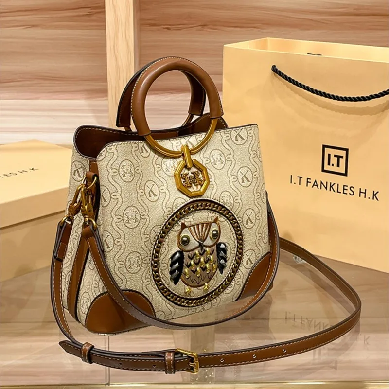 Women\'s handbag, genuine leather carrying bucket bag, new 2024 high-end design, fashionable single shoulder crossbody bag