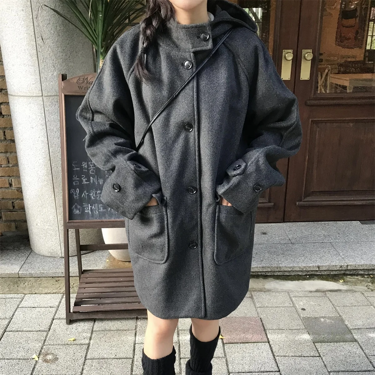 

Ele Woolen Coat Women's Korean Sle Chic Autumn Winter Vintage College Wind Hooded Cotton Insert Medium Length Coat