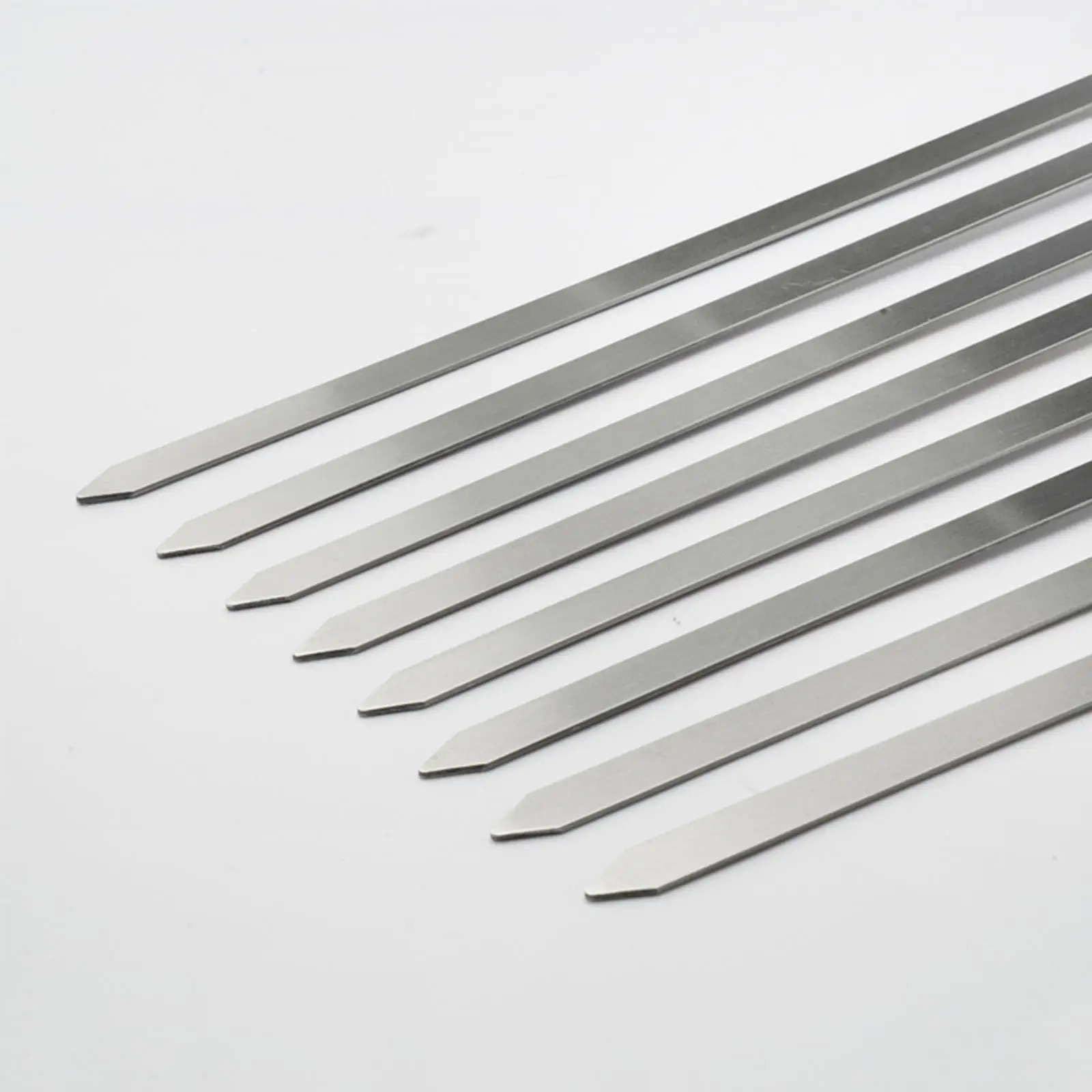 8Pcs Kebab Stick Metal Skewers for Grilling Kabob Skewer Flat Long Shish Kebab Skewers for Prawn