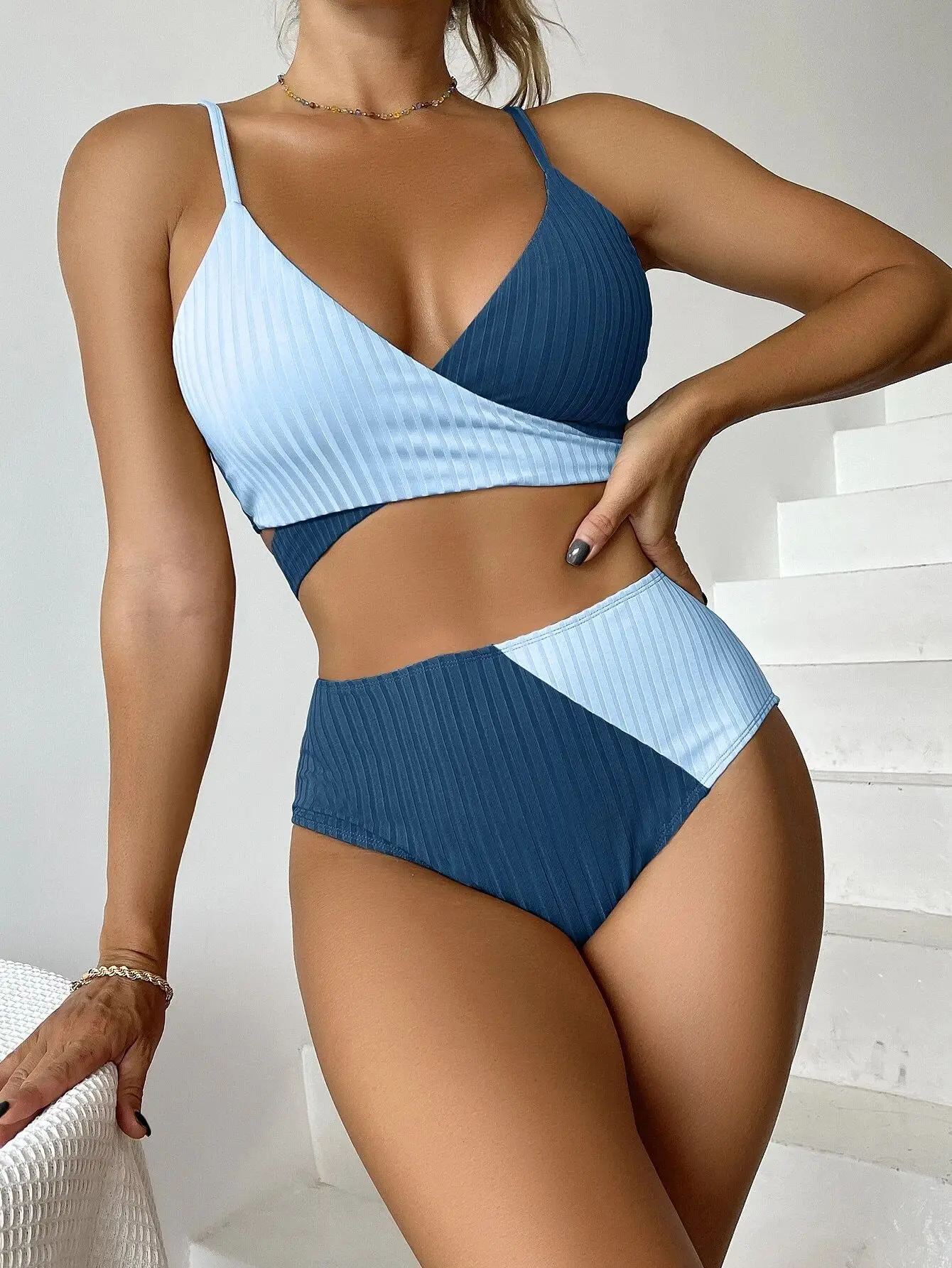 

Colorblock Twist Bikini Swimsuit Women Two Piece Swimwear 2023 Bikini Set Summer Beach Bathing Suit