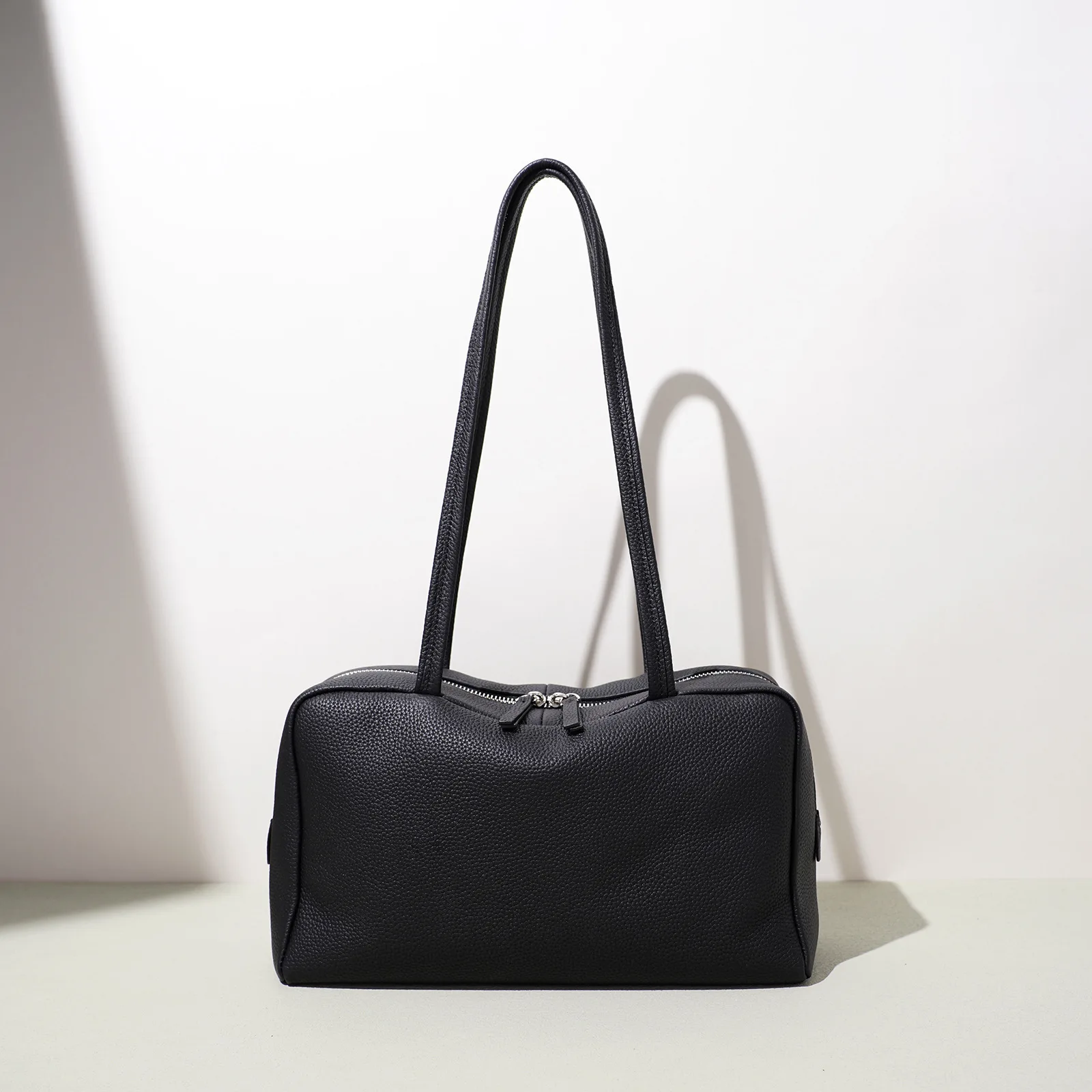 New Light Luxury Shoulder Bag Korean Version Senior Sense Elegant Women Bag Everyday Outfit Large-capacity Commuter Underarm Bag