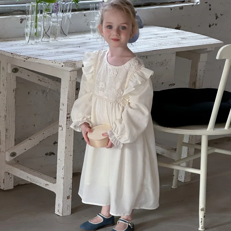 

Autumn Children Girl Princess Dress Cotton Floral Jacquared Fly Long Sleeve Kid Girls Dress White Dress Costume For Little Girls