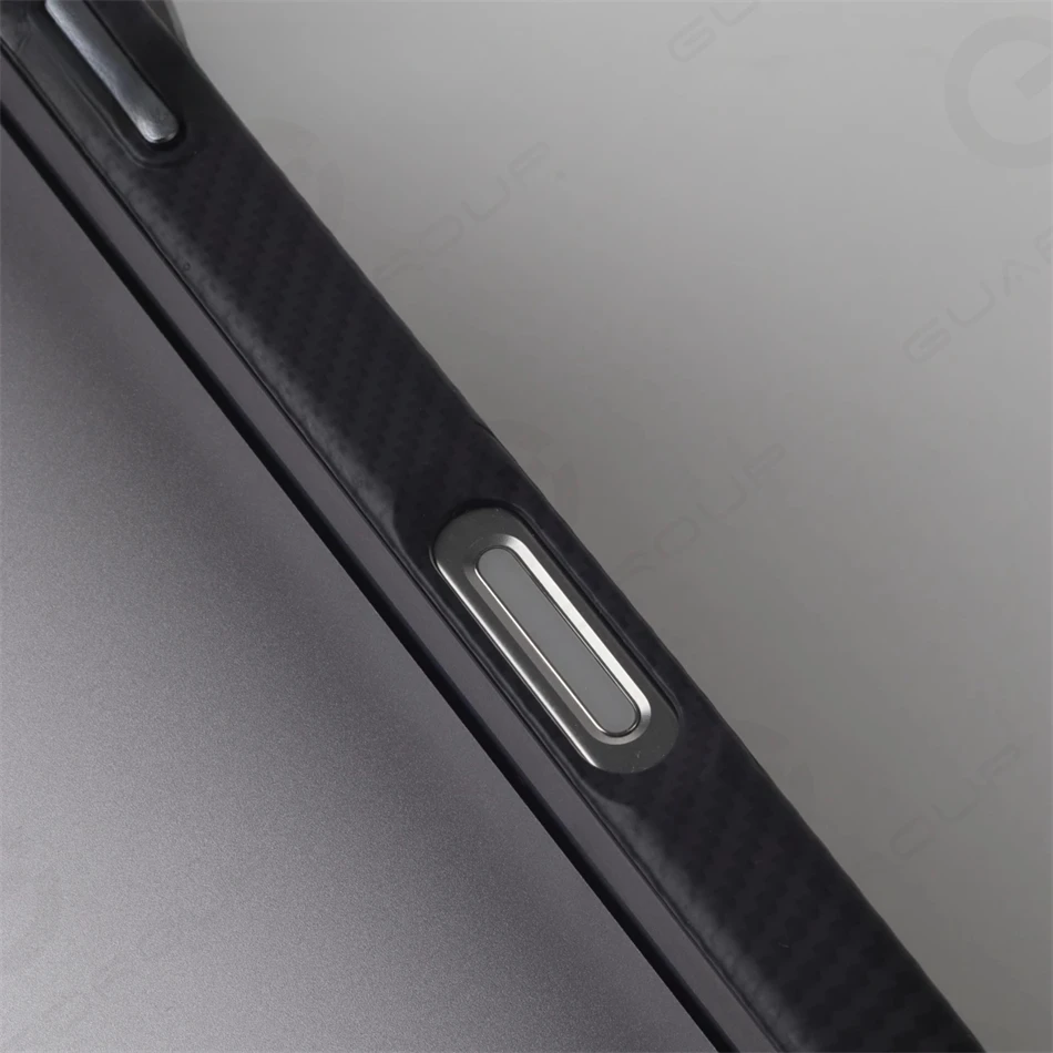 حافظة مغناطيسية فاخرة لعدسة سبائك Magsafe لهاتف iPhone 16 15 14 Pro Max من ألياف الكربون غطاء صلب للشحن اللاسلكي البسيط