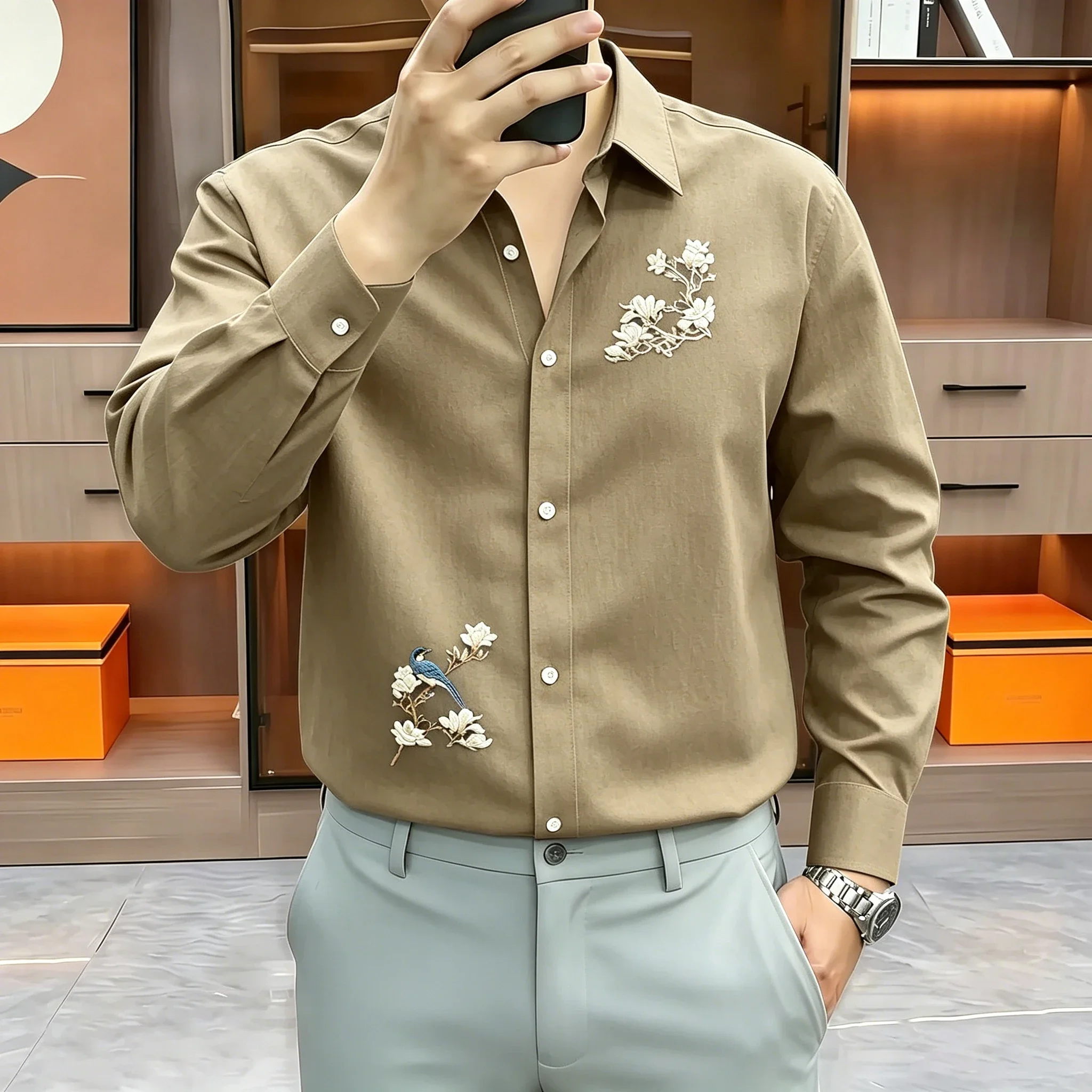 Men's Slim-Fit Long-Sleeve Collared Shirt with Chinese-Style Magpie and Bird Print, Flowy Dress Shirt, Business Cardigan Top