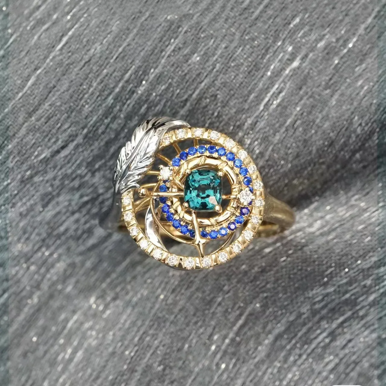 Imitation Peacock Green Prague Astronomical Clock Colorful Zircon Ring Retro Temperament Niche Design High Grade Opening  Ring