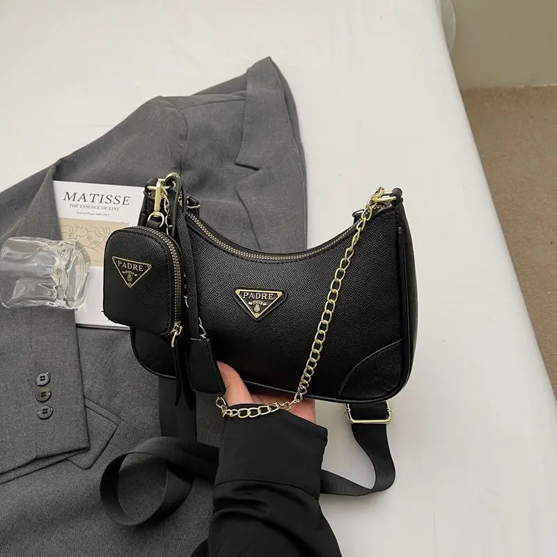 

Classic niche fashion luxury letter-shaped crescent bag, high-end retro crossbody bag, small square bag, single shoulder bag