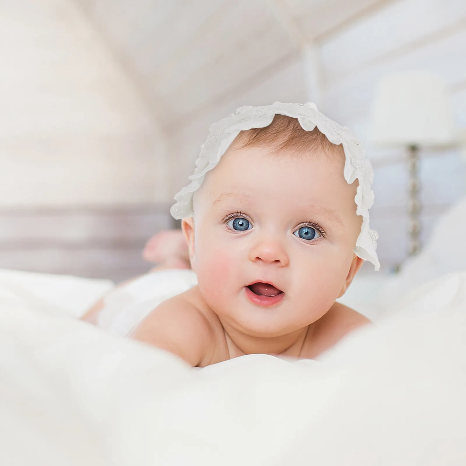 

1Pcs Newborn Lace Bonnet Sun Hat Breathable Comfortable Pearl Decor Photo Shoots Accessory Newborn Sun Hat Lace Cap