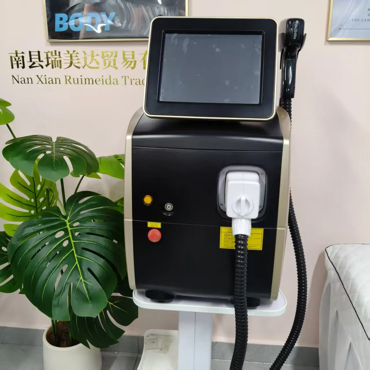 808nm Diode Lase Hair Removal Machine 755/808/1064nm Triple Wavelength Ice Point Painless Permanent Hair Remover Machine