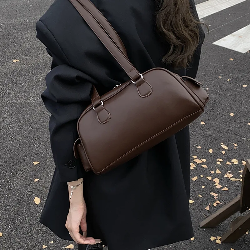 

Осенняя винтажная сумка для боулинга 2025 года, текстурированная для поездок на работу, женская минималистичная пригородная сумка, универсальная, практичная