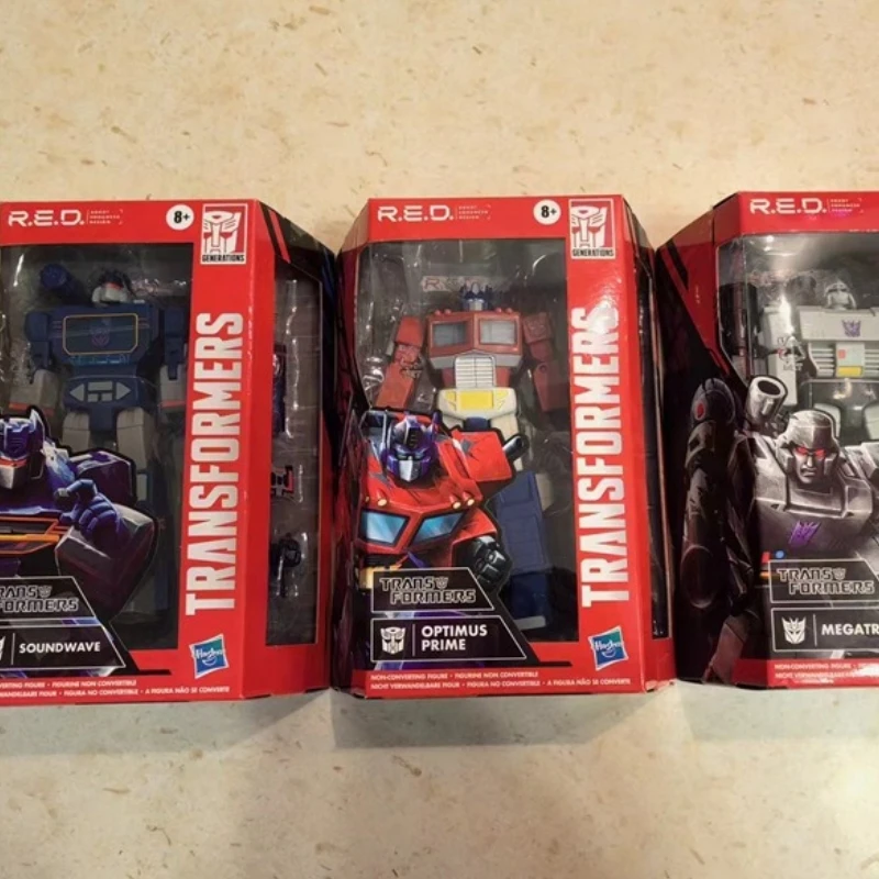 Transformadores brinquedo king kong boneca móvel vermelha 6 Polegada optimus prime m-pilar megatron m-voice s-wave ornamento portátil