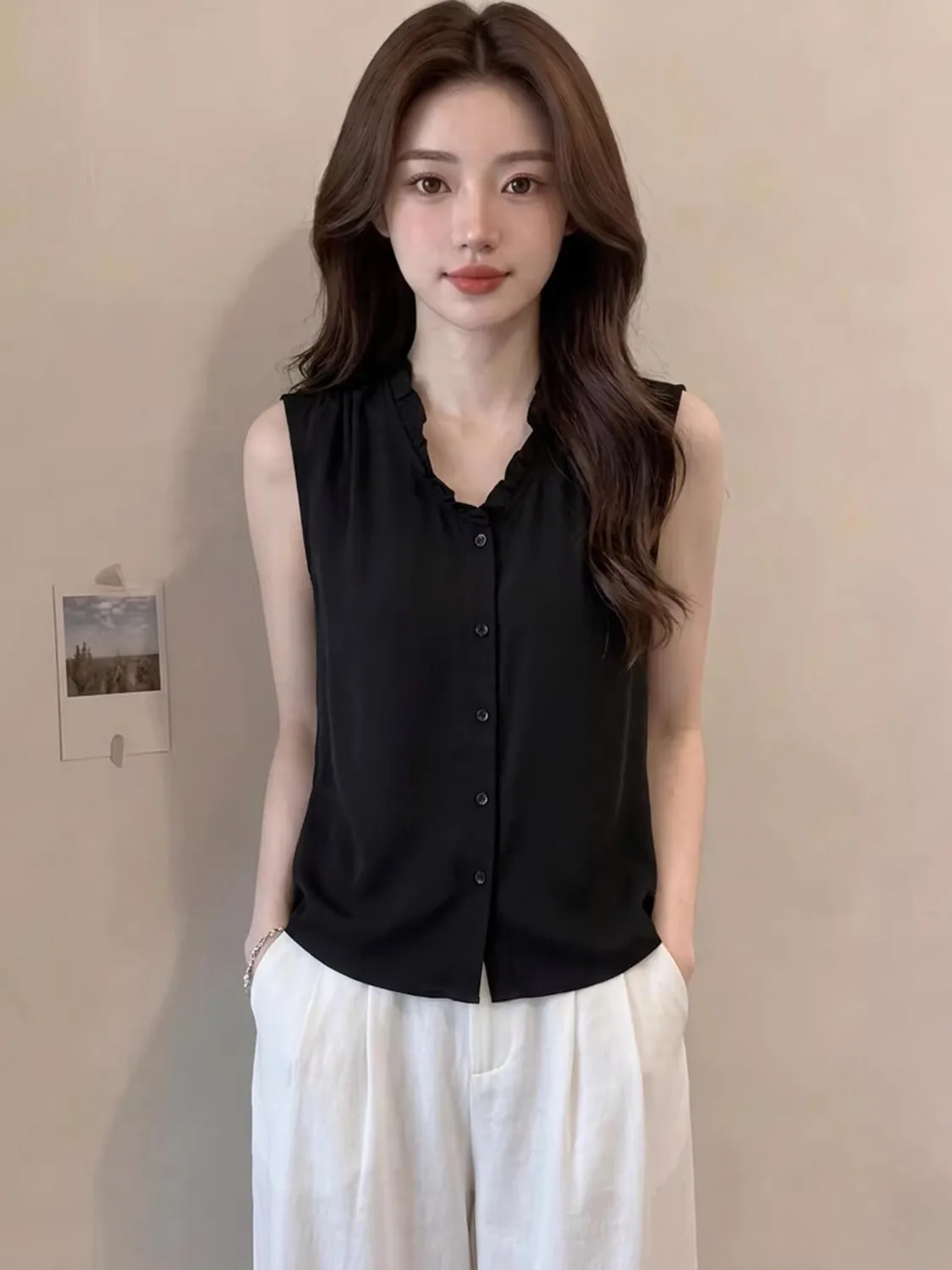 

Loose V-Neck Sleeveless Shirt Women's plus Size Wooden Trim Summer Slimming Top Comfortable Breathable Korean Style