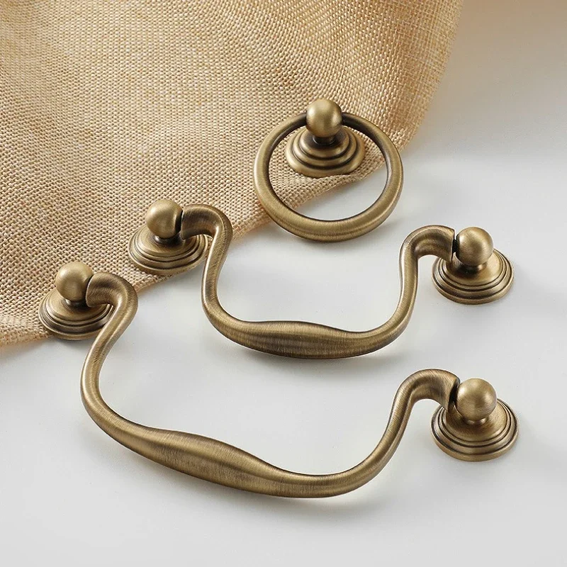 Vintage French Brass Drawer Pull Handle with Single hole Design Antique Shell Style for Wardrobe Cabinet Decor furniture handles