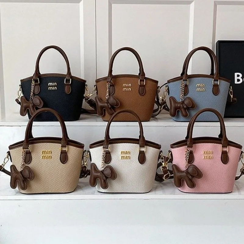 

2026 New Bucket Bags Handheld & Crossbody Designs Trendy & Perfect for Daily Commute Ideal for Work, Shopping & Travel. Spacious