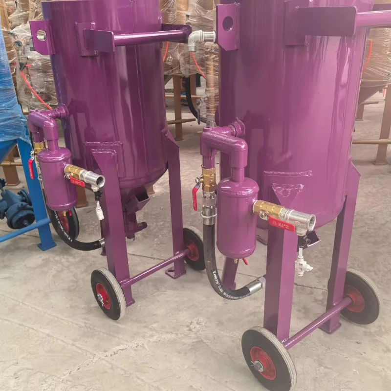 Pressure Pot Sandblaster Wet Sand Blasting Machine Low Dust Tool For Rust Removal On Construction Site Steel Workpiece view 5
