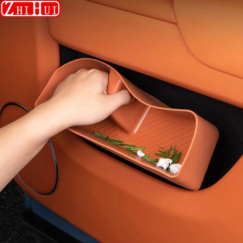 For Li Lixiang L6 2024 Car Styling Door Silicone Lower Storage Box Door Slot Cushion Storage Pocket Auto Modified Accessories