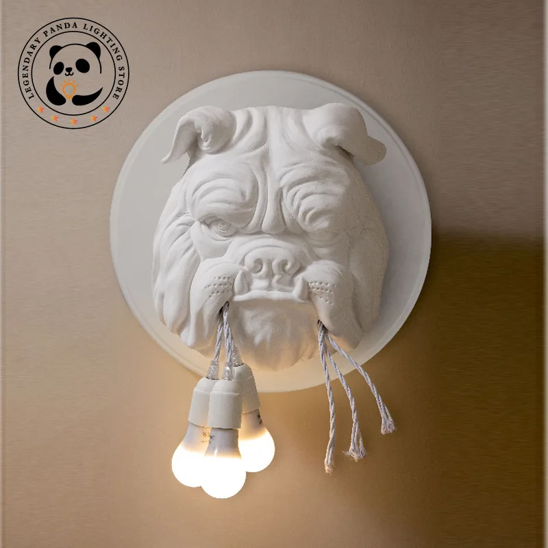 Lámpara de pared de arte Animal nórdico, candelabros modernos de resina negra y perro blanco para decoración del hogar, sala de estar, accesorios de iluminación para habitación de niños