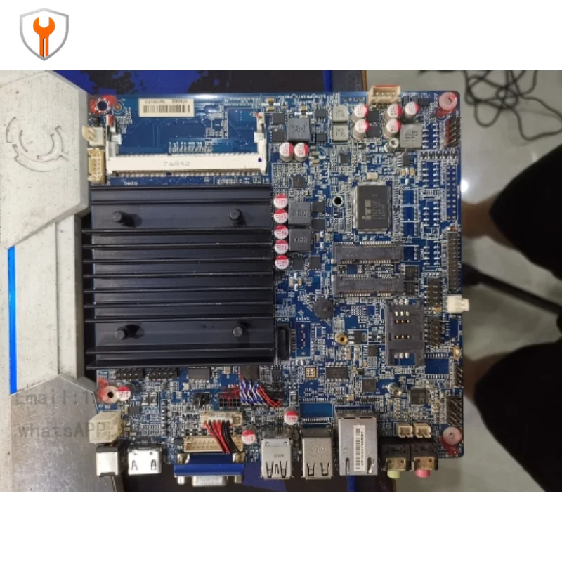 MI-J1900SL-N/J1900 رباعي النواة 2.0G آلة اللوحة الرئيسية رقيقة جدا اللوحة الرئيسية COM/LVDS/MSATA