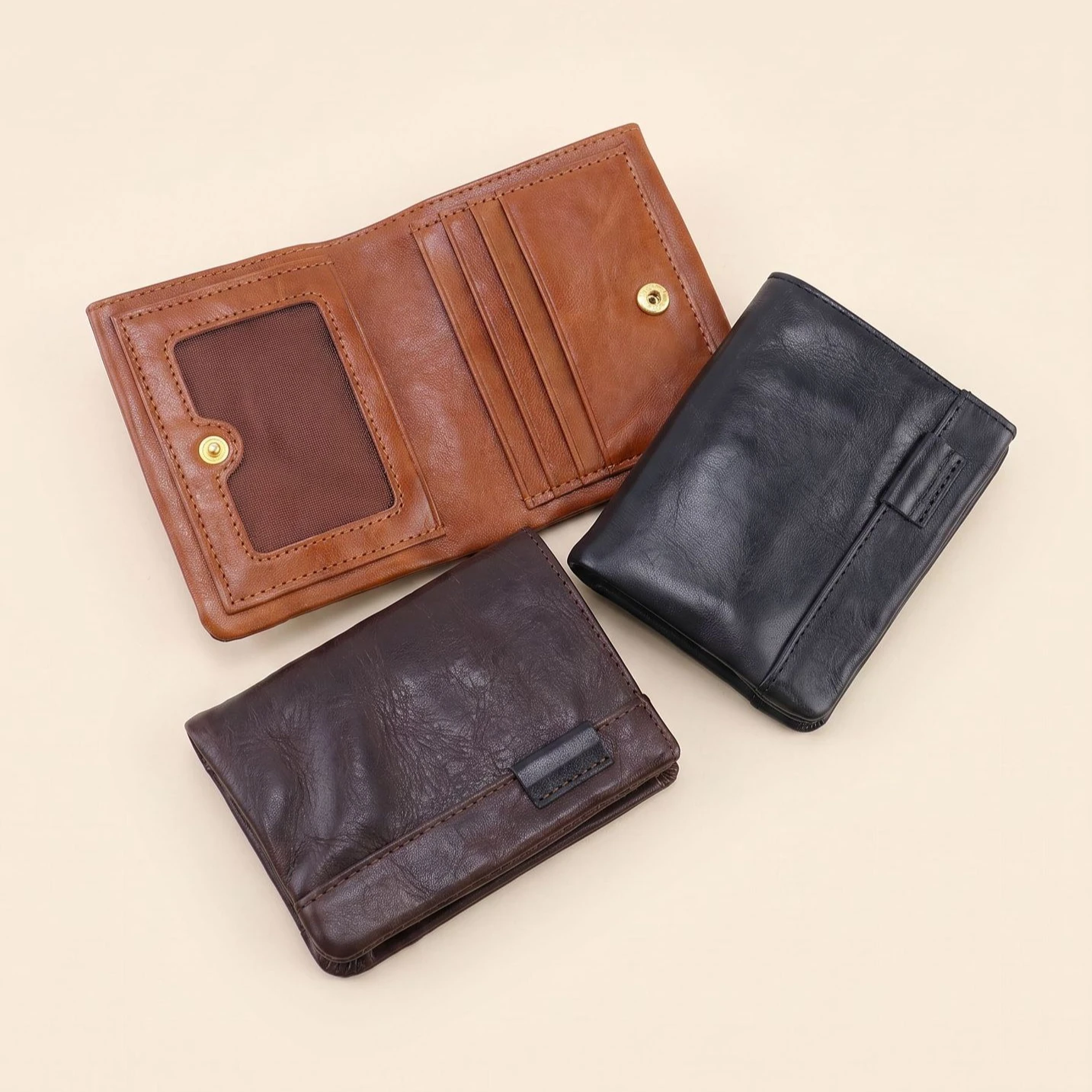 Vintage Genuine Leather Bifold Wallet,Snap Button Large Capacity Purse with Clear ID Window Multi Card Slots Cash Pocket for Men