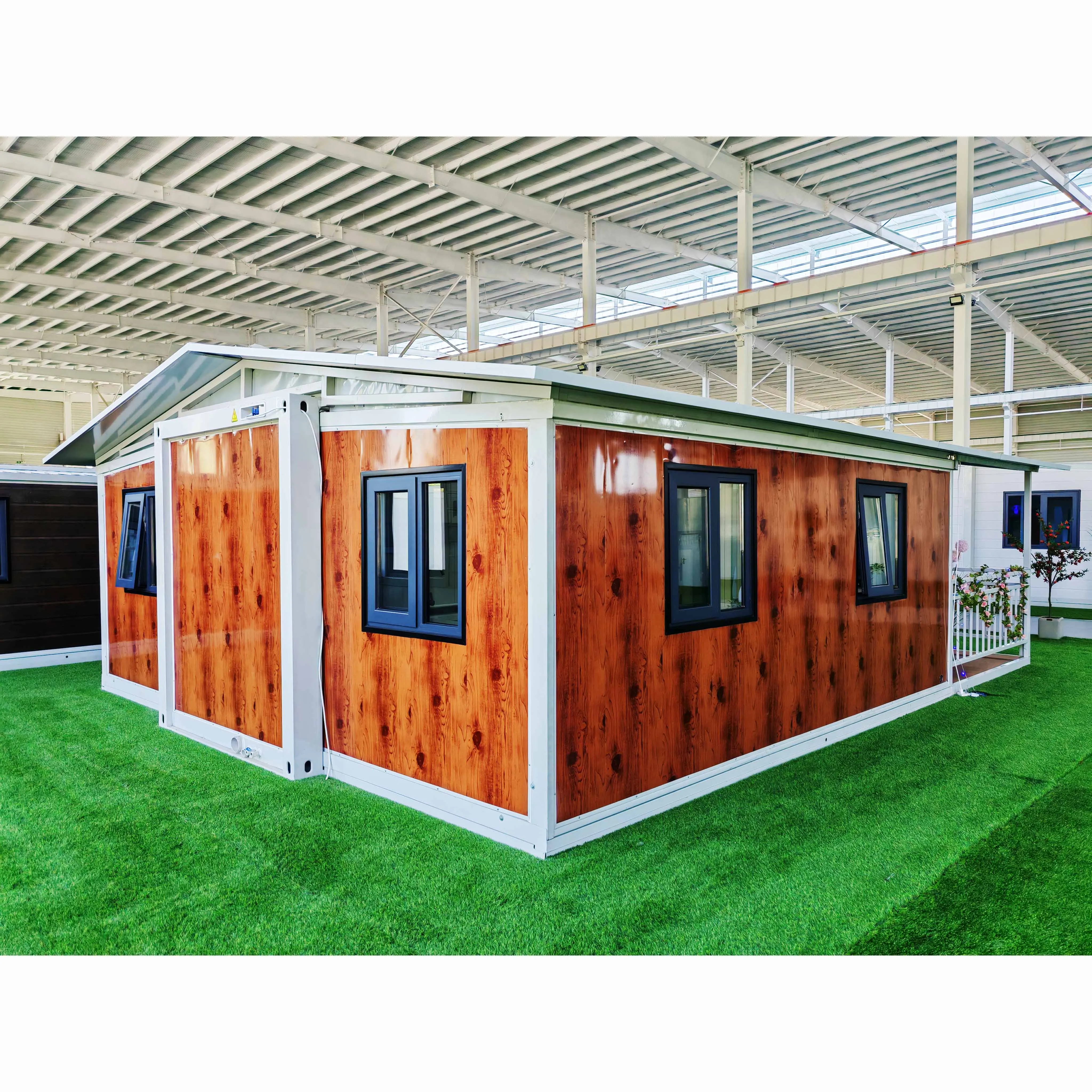 YG Customizable Color Modular Container House New Product-Golden Supplier Steel and Sandwich Panel Villa for Hotel Use