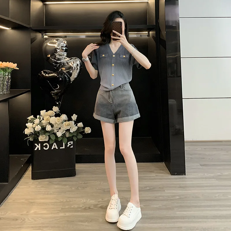 

Летний повседневный комплект из джинсовых шорт для невысоких женщин: модный уличный стиль