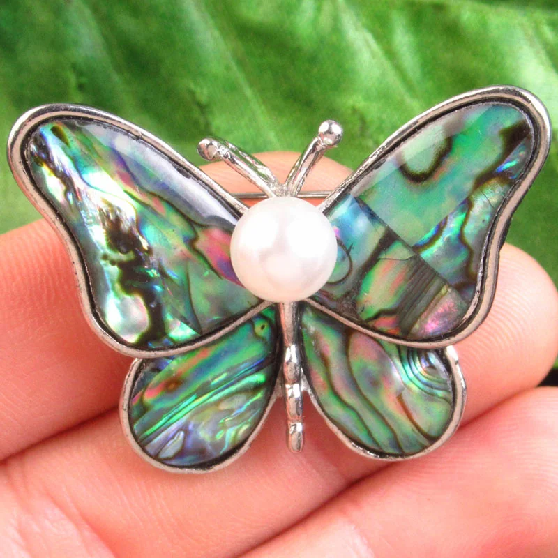 

Women Brooch For Luxury Clothing Animals Butterfly Pearl Abalone Shell Lapel Pin Korean Fashion Specific Design Accessories