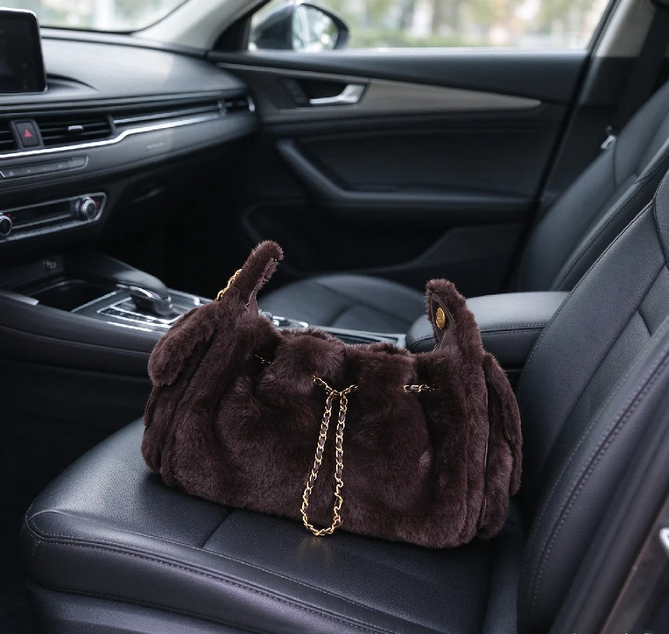 Designer Style Women Classic Shoulder Handbag Luxury‑Inspired Faux Leather Curved Silhouette Removable Crossbody Strap Multi‑Pocket Organizer Purse Lightweight Spacious Bag For Business Work Dating Weekend City Stroll Daily Casual Wear