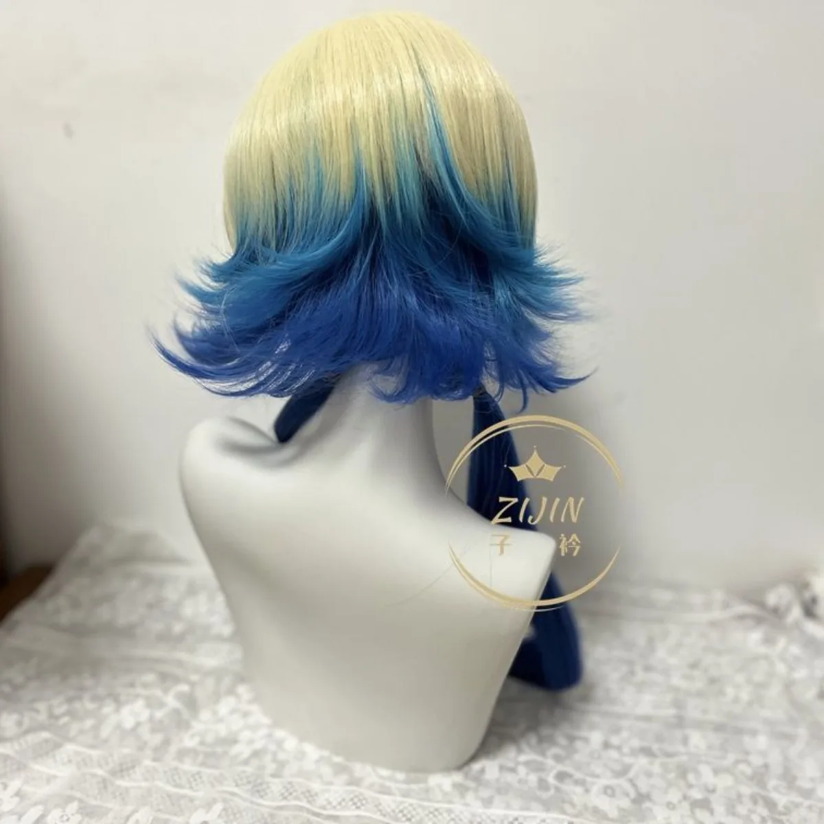 الأزرق قفل كايزر شعر مستعار تأثيري | فروة رأس واقعية مع لون متدرج نابض بالحياة، مظهر أنمي مميز #6
