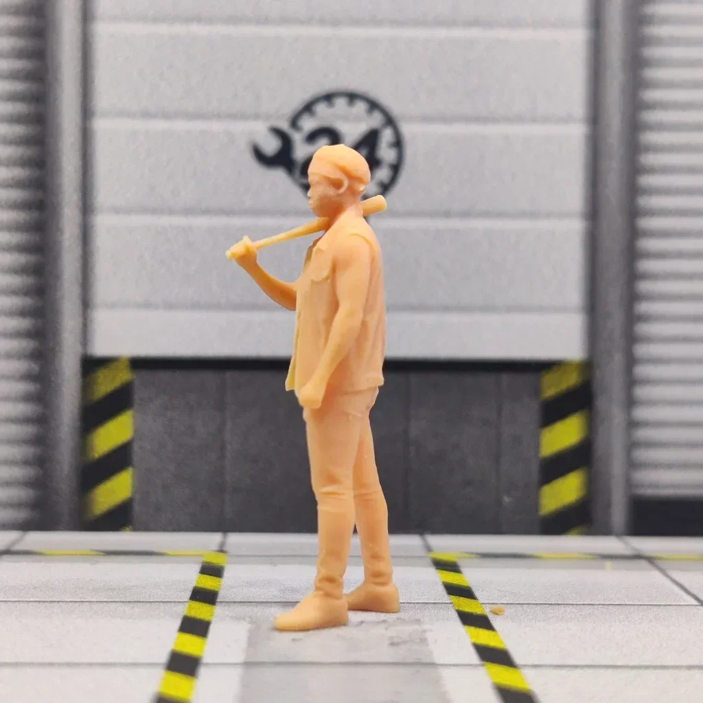 

1/64 1/43 Scale Model Resin Little Gangster with Stick on His Shoulder Uncolored Miniature Diorama Hand-painted S515