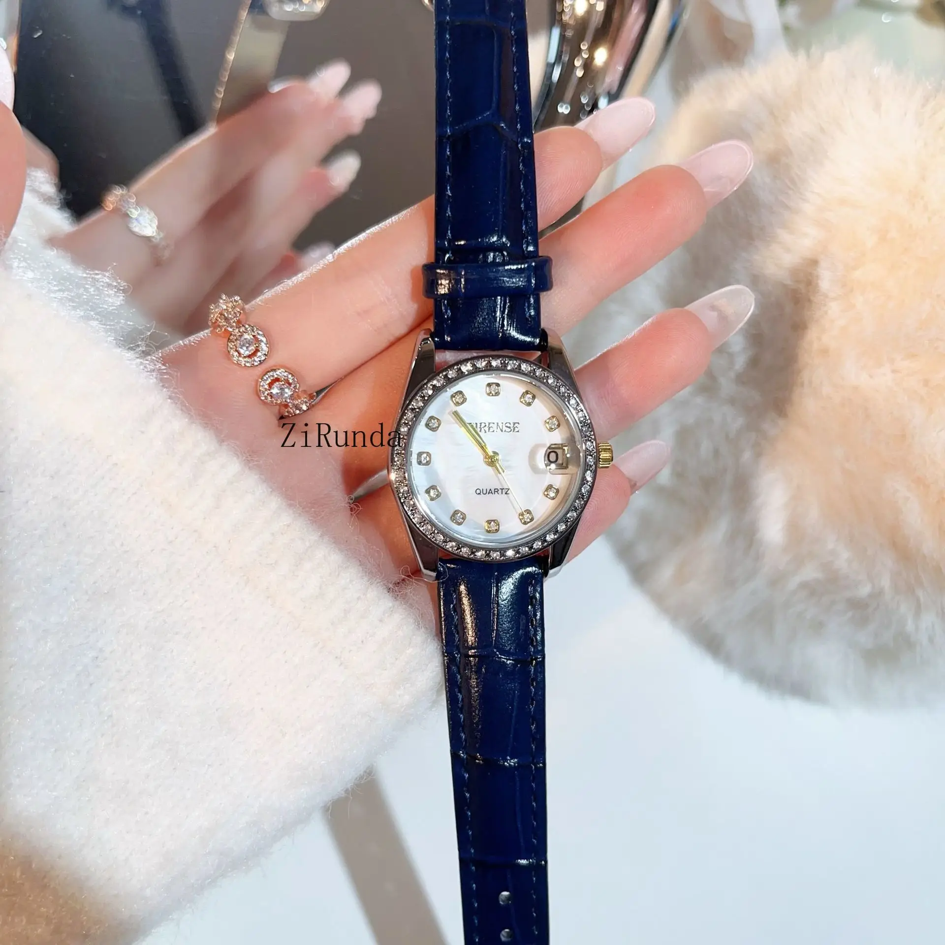 ساعة كوارتز نسائية جلدية عالية القيمة مرصعة بالألماس مع ساعة تقويمية