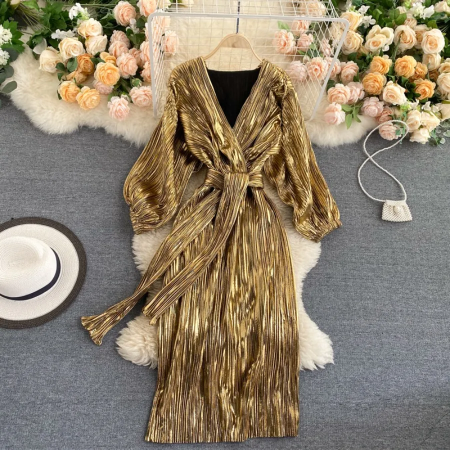 【New style】Fashion blogger retro court style dress autumn new temperament V-neck lace waist dress for women