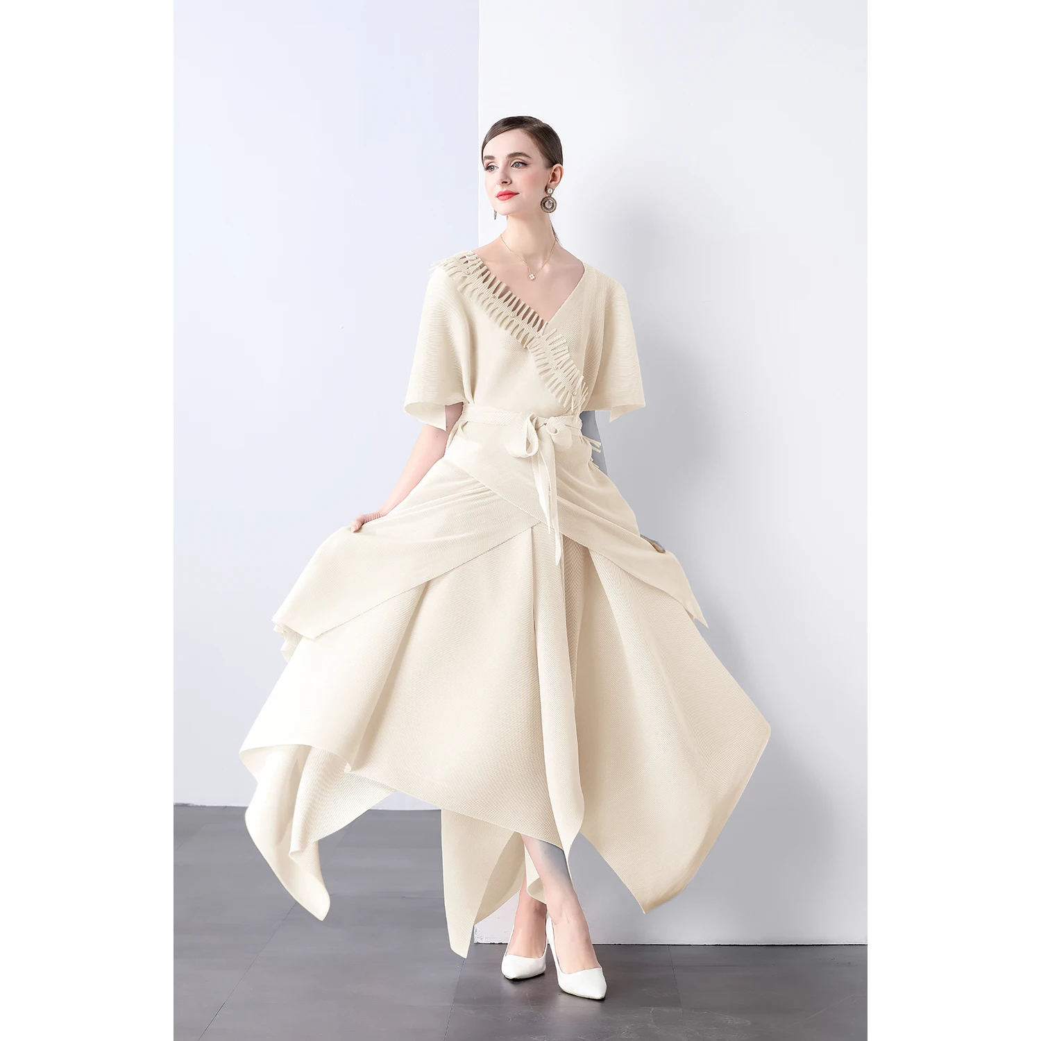 

2025 Miyake Designers' Set - Fashionable Loose-Fit Outerwear with Sling Irregular Ruffled Hem Solid Color A Medium Length Skirt