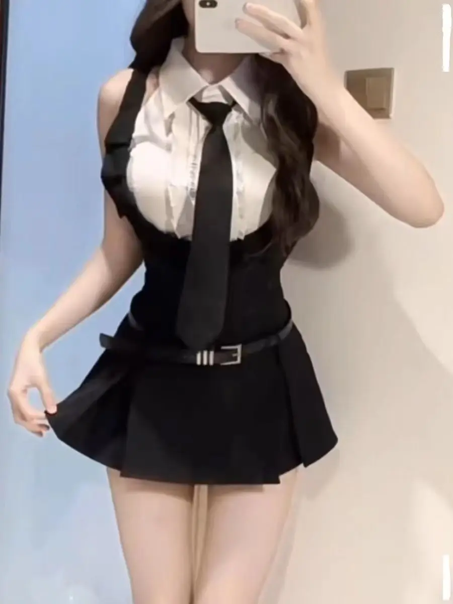 College-Stil, süßes und würziges Temperament, Hemdoberteil, reines Verlangen, Trägerkleid, Sommer, neuer JK-Uniform-Anzug für Damen