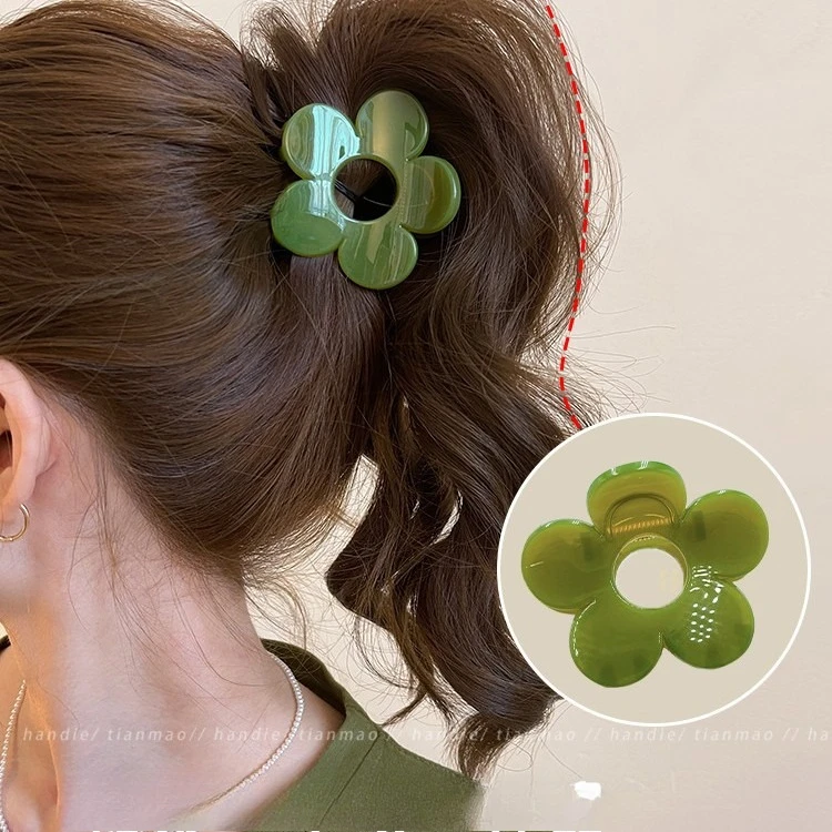 Bunte hohle Blumen-Haarklammer aus Acetat, sanfte Blumen, Krallenclip im koreanischen Stil, süßer Hai-Clip, Haarschmuck für Frauen und Mädchen