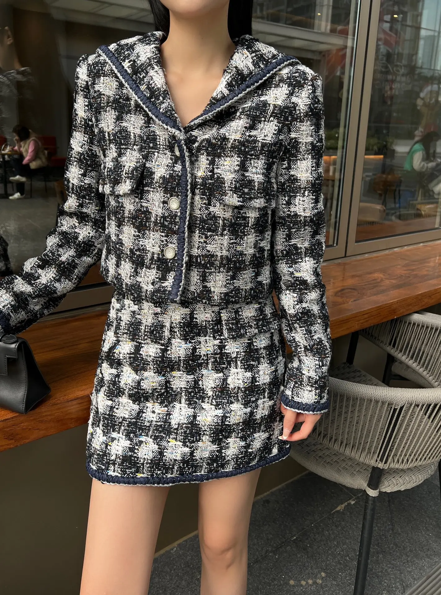 

2024 Spring/Summer New Women's WearRetro Contrast Color Weave Wool Black and White Lattice Pattern Short Coat and skirt 409