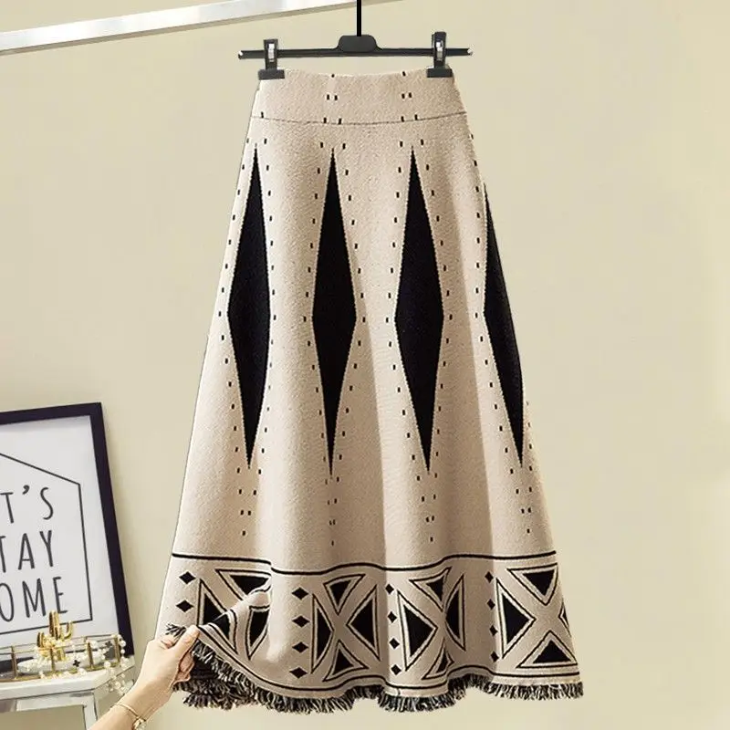 Large size autumn and winter women\'s set fashionable long sleeved knitted sweater+knitted skirt two-piece set trendy