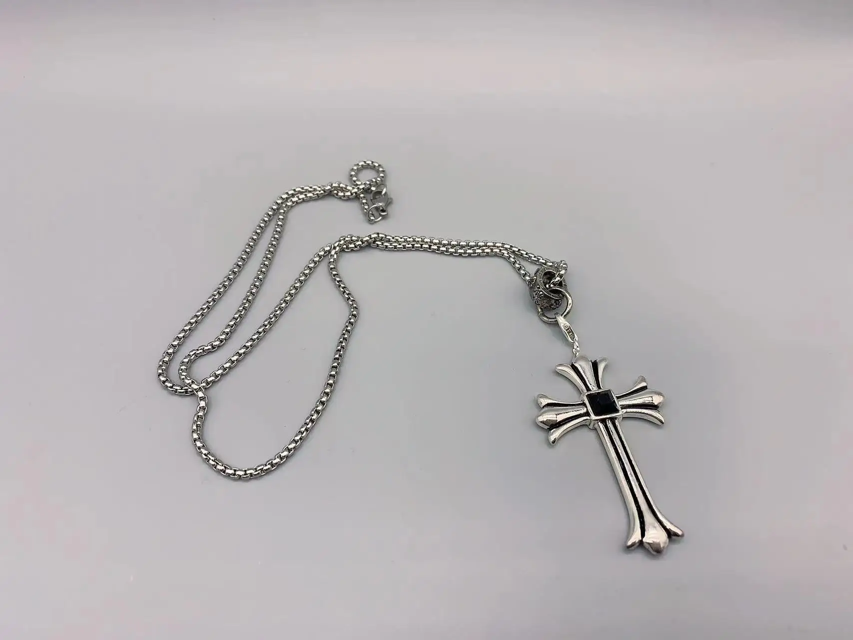 Le Han Jewelry Silver Cross Pendant Neckalce With Black Onyx 24 Inch