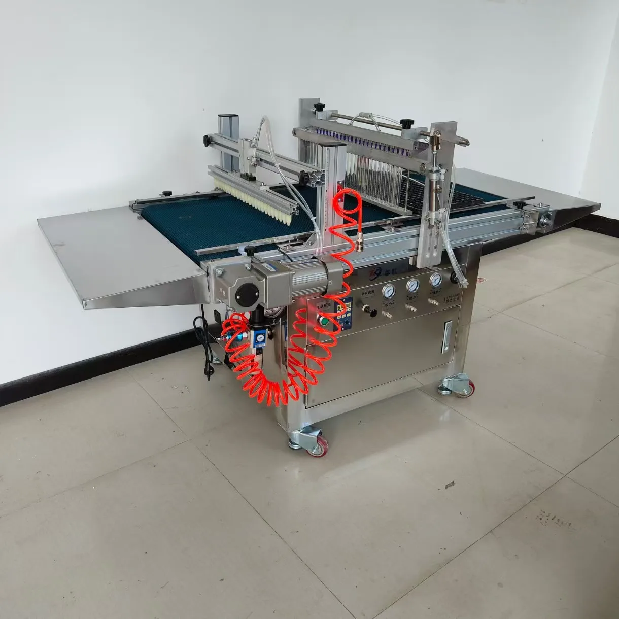 Automatic Vegetable Seed Seedling Tray Machine Motor Pneumatic Sprinkle Water High Efficiency 250 Plates/Hour Seeding Planting
