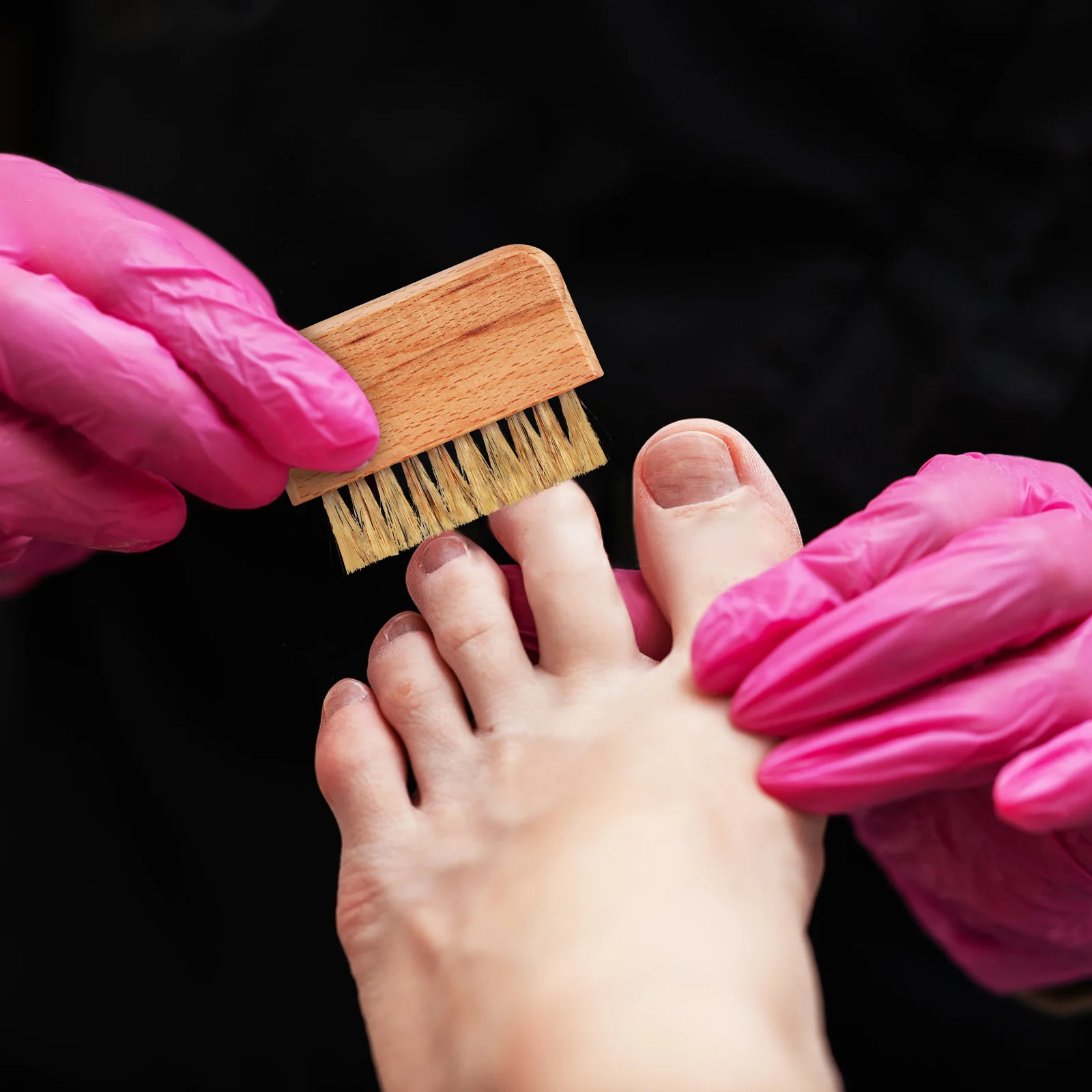 Drewniany pędzelek do paznokci z gęstymi włosiemi do głębokiego czyszczenia paznokci u rąk i nóg, narzędzie do manicure i pedicure, pędzelek do czyszczenia paznokci.