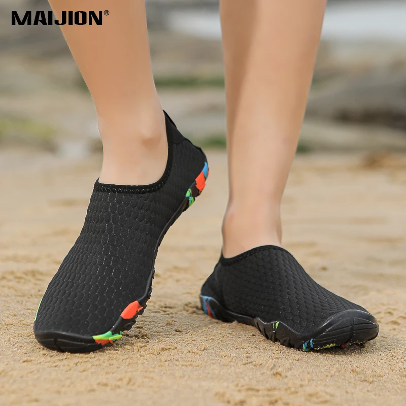 Light Unisex Swimming Aqua Shoes Men Breathable Beach Wading Shoes Women Quick Dry Water Sports Shoes for Surfing Boating Diving