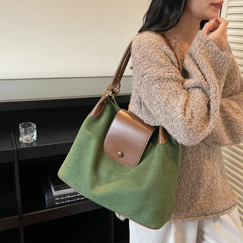 

Luxury Elegant Diaper Bag Women's Designer Crossbody Handbag Minimalist Leather Tote Vintage Inspired Practical Day Bag