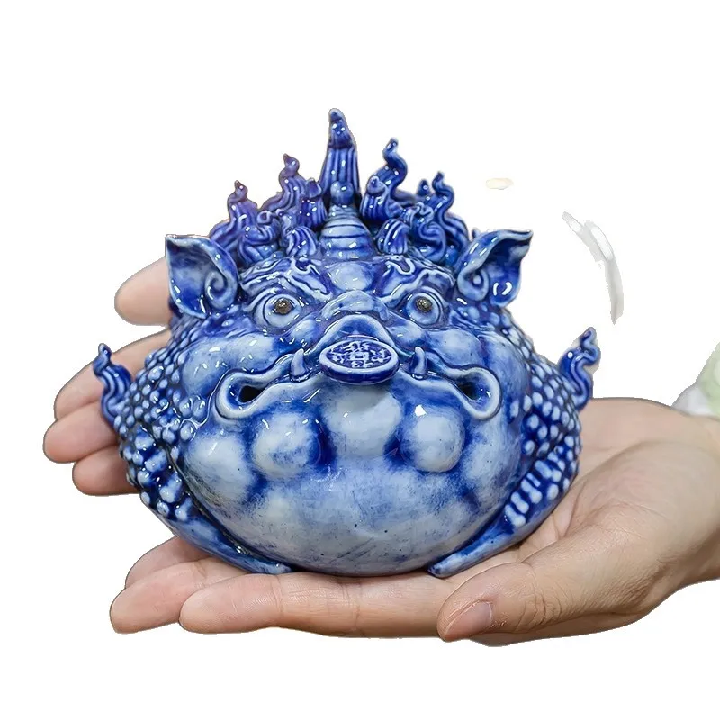 Ceramic golden toad ornament, living room entrance desktop ornament, financial resources are rolling in from all directions