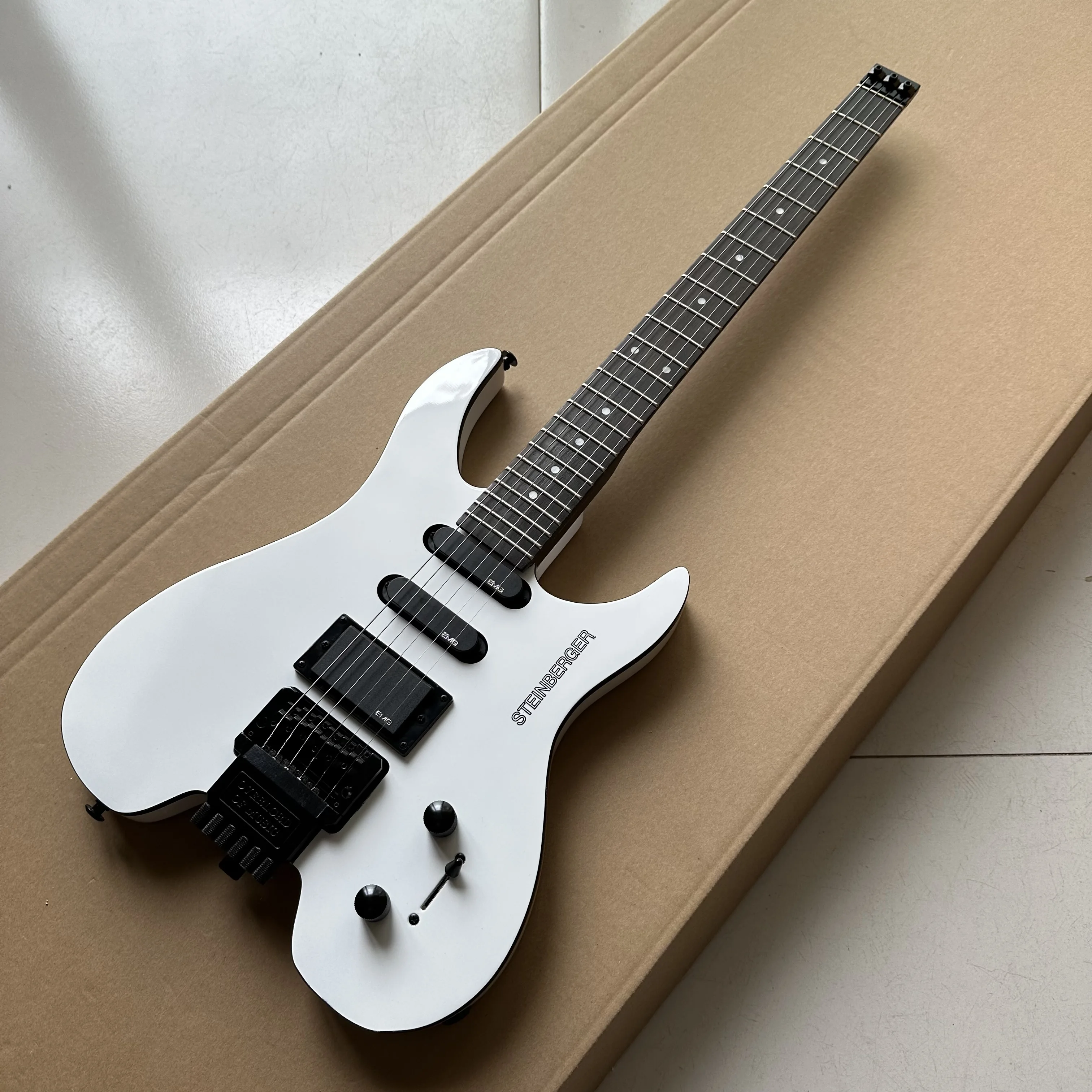 Steinberg headless electric guitar white mahogany body, rosewood fingerboard