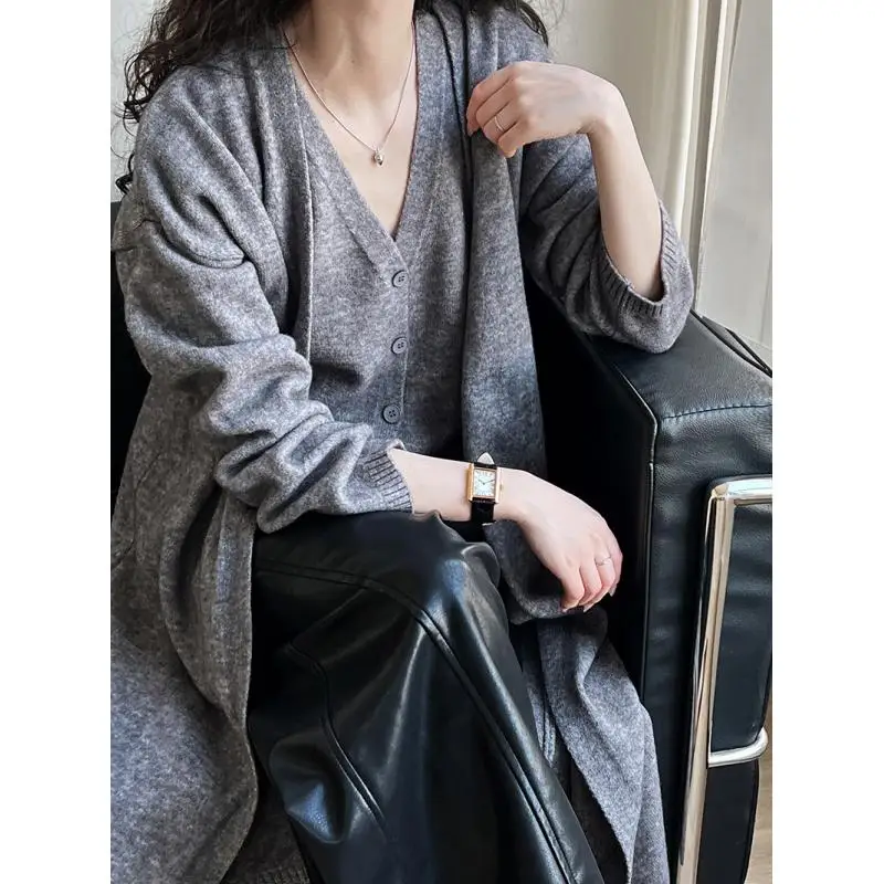 طقم تريكو سادة للنساء ، كارديجان قصير وصدر قصير ، توب فضفاض وغير رسمي ، موضة جديدة ، الخريف والشتاء ،